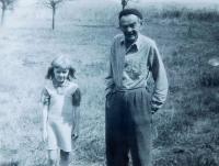 Vpravo otec Jan Mlynář v Horní Lipce