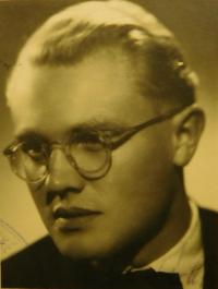 Milan Prokeš na gymnáziu v Přerově