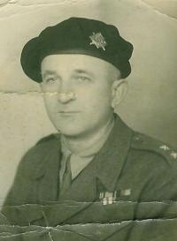 Otec Jan Měrínský v battledress uniformě, Francie 1944