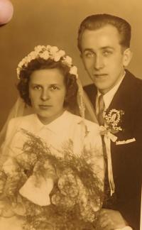 Wedding photo of Jarmila and Jan Skokan
