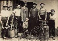 Kovářská dílna založená v 1897 Josef, Franja a syn Viktor