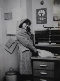 wife of Ivan Pasternák, apothecary Alžbetka, 1972