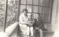 Maminka J.Jindry, sudetská Němka Aurelia Jindrová, roz. Hanisch 1959