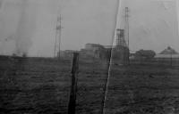 Doly v Horní Suché v roce 1952, kdy tam sloužili pétépáci