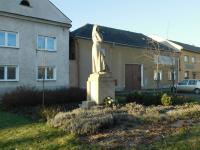 Památník obětem války v Moravičanech