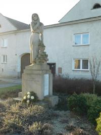 Památník obětem války v Moravičanech