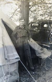 Karel Feuerstein in England during the WWII 