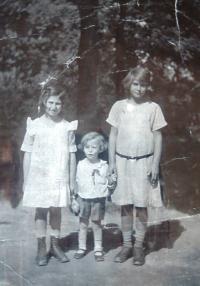 Wolfgang Reinhold (uprostřed), 1927.