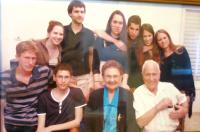 Dáša a Zeev Ronovi s vnuky. Nedatováno