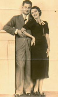 Parents Leon and Vinka Gatenjo, Skopje, 30ies 