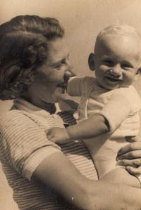 Daniel Morgenstern s matkou, rok 1943