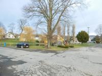 Náves v Lašťanech v roce 2018