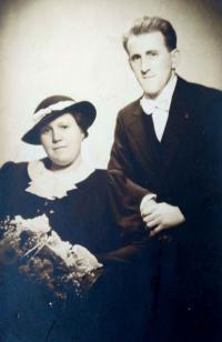 Parents August Masár and Karolína Masárová (30´s)