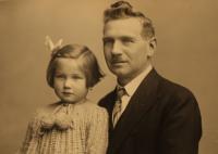 s otcem
