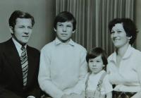 Vladimír Lakva s manželkou Ludmilou a dětmi