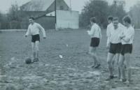 Vlevo Vladimír Lakva