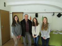 Jan Tichý s dětmi ze ZŠ Jana Šoupala v Ostravě-Porubě