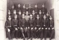 Nedatováno - hasiči Prušánky, manžel a tatínek pamětnice jako hasiči