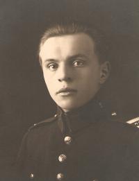 Otec Ladislav Kameníček v důstojnické škole