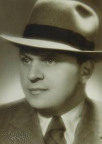 Otec Ladislav Kameníček