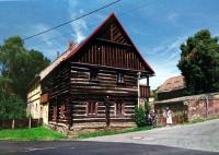 Dům v Encovanech, který rodina dostala po návratu z Volyně