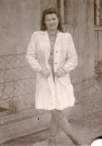 Věra Burešová, 1945