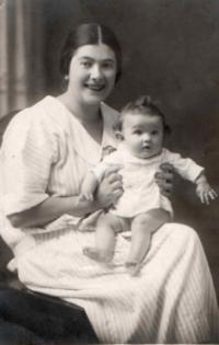 with mother 1924