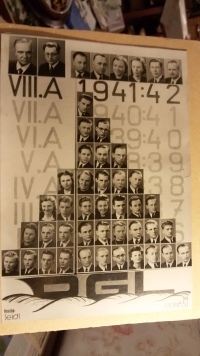 Maturitní tablo manžela