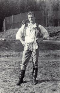 1956 (cca) Jan Pavlík v době vysokoškolských studií