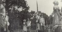 1958 - Folklorní festival Strážnice, největší stadion, Jan druhý zleva