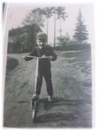 Pamětník při hře v dětství