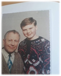 Pamětník s vnukem