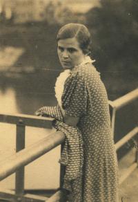 Matka pamětníka Věra Diasová, rok 1936