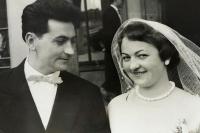 Wedding photo of Milada Holbová and Stanislav Machů, Zlín 1959