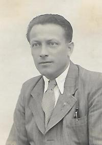 Václv Holba, portrét, Brumov 1946