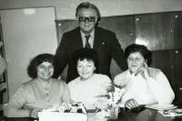 Milada Machů in the middle with her colleagues in the school staffroom, Újezd 1994