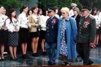 Plk. v.v. Ladislav Janouch (vpravo) s někdejší předsedkyní Svazu bojovníků za svobodu při slavnostech v Táb