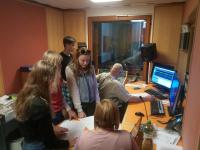 Nahráván reportáže ve studiu