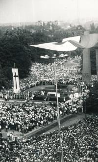 1981 Poznaň - odhalování památníku k povstání v roce 1956