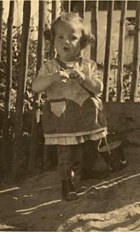 Edeltraud Molzerová (Slabáková) as a child