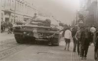 tank vojsk Varšavskej zmluvy v uliciach Bratislavy počas augusta '68