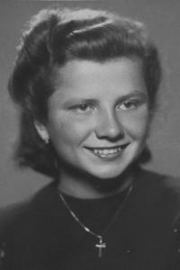Věra Sýkorová - mládí - rok 1948