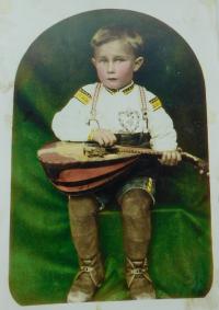 Vratislav Škráček asi v roce 1933