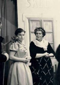 Božena Valterová s ochotníky