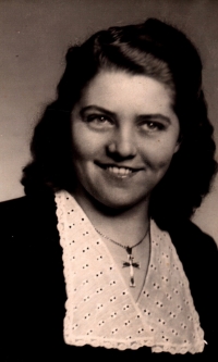 Profile photo, late 40-ties