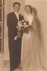 svatební fotka rodičů 1939
