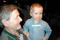 Pamětník Václav Novotný s vnukem Václavem, rok 2004