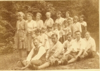 On a holliday with friends in Bílovice nad Svitavou, 1929 (Edith in the 2nd row, 2nd from the left) 
