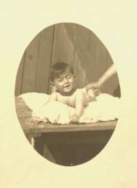 Edith jako novorozeně, rok 1926