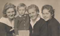 This photograph was sent to prison by the father in 1959; Mrs. Marie, her sister with son and mother